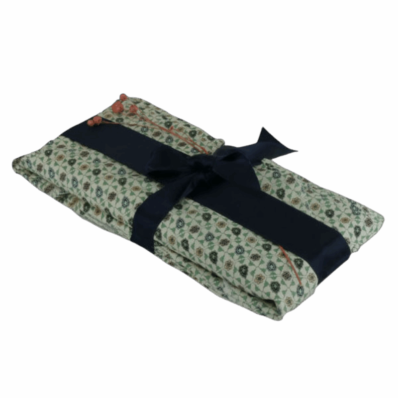 Geschenkverpackung, Monogramm-Stoff